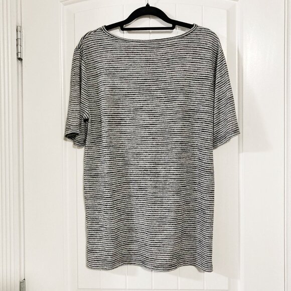 BANANA REPUBLIC Black white striped thin knit top ~ Stretchy MEDIUM LARGE tee - Picture 11 of 11